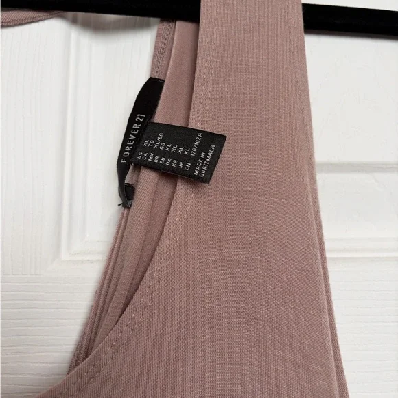 Forever 21 Mauve Sleeveless Top - Picture 3 of 3